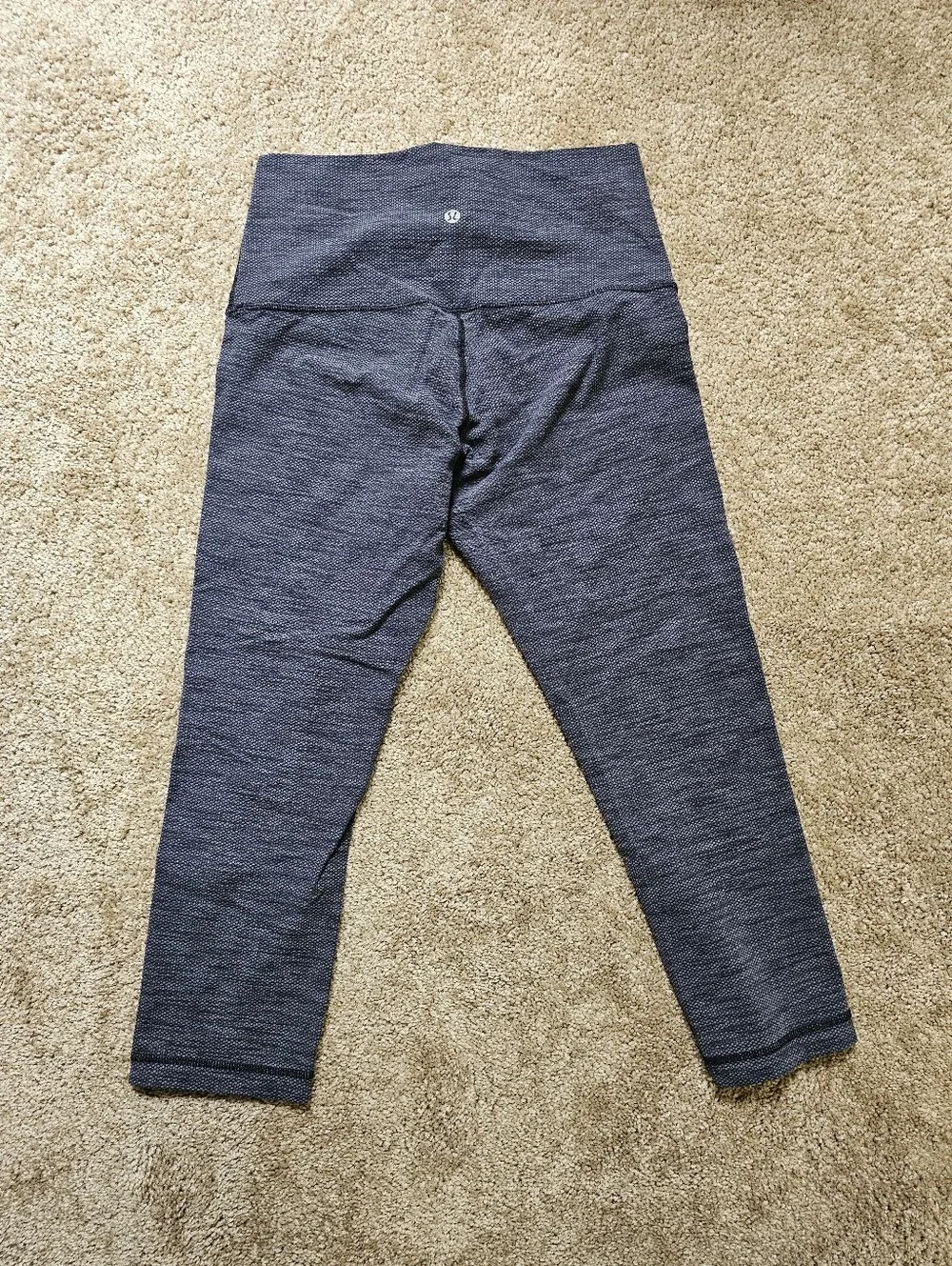 Lululemon High-Rise Heathered Capri Leggings - Dark Gray Size 8